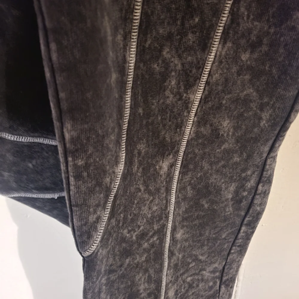 Black Jogger Pants with White Stitching FASHION NOVA - Picture 6 of 8